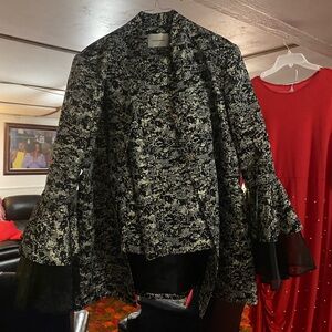 Zara Monochrome Floral Cape